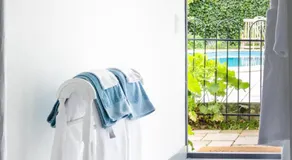 The Pool House - Image 3