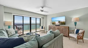 Oceanfront with great beach views from all rooms & balcony, heated pool, and garage - Image 2