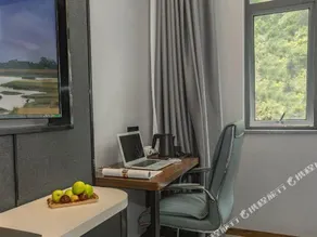Linshan Light Luxury Smart Hotel (Yangshuo West Street) - Image 4