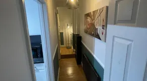 Croydon 1 bedroom Apartment - Image 5