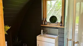 Apple Tree Cabin - Image 2