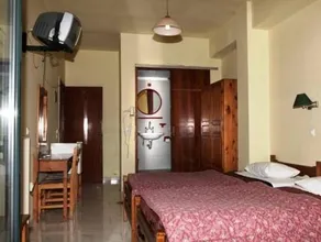 Parthenon Hotel - Image 2