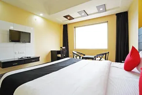 Capital O 49078 Hotel Chinar - Image 3