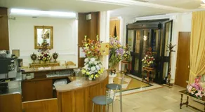 Hotel Flowers - Image 2
