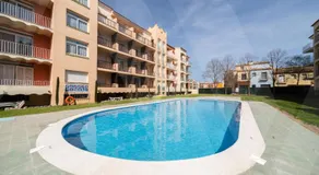 Bel Appartement Empuriabrava Gran Reserva by Welhomy - Image 3