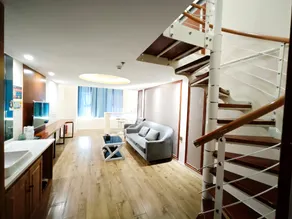 Loft Giant Screen Cinema Hotel - Image 3