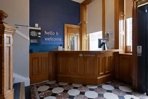 Travelodge Edinburgh Haymarket - Image 3