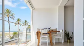 Sunny Beachfront Escape - Image 3