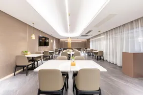 Home Inn Neo Xuzhou Yunlong Lake Renmin Square Metro Station - Image 4