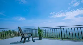 Rocksana Fortress Yoga & Retreat - Image 3
