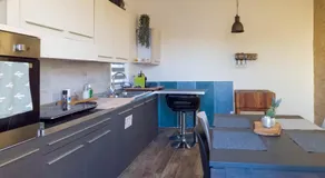 Nest Guesthouse - Image 2