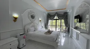 Casa Rani Hotel & Restaurant - Image 2
