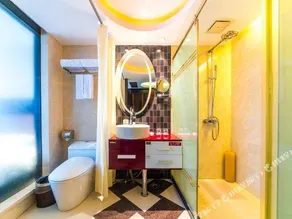 Tianyi Crown Hotel - Image 3