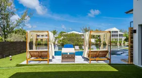 Waterfront Luxe Pool, Hot Tub, Theater, Games&more - Image 5