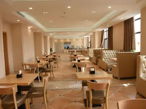 Vienna International Hotel Wuhan Wangjiawan Tieqiao Plaza - Image 3