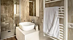 Marty Suites - Luxury Rooms - Image 2