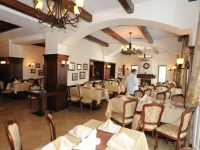 Hotel Foisorul cu Flori - Image 3