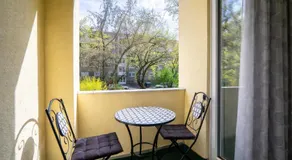 Comfort 66 Large Family City Home - Image 3