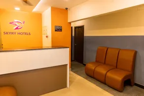 Skyry Hotels Adyar - Image 4