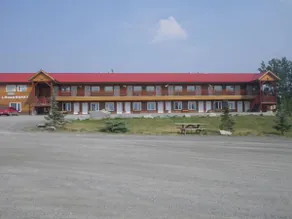 Alcan Motor Inn - Image 1