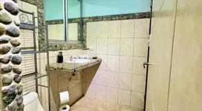 Marluna lodge - Image 2