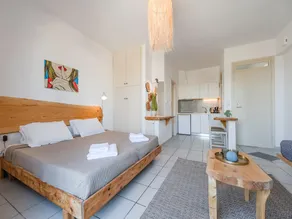 Adele Apartments - Image 2