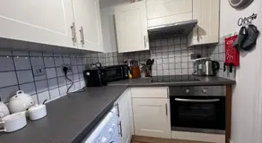 The Farthings, Romsey Apartment - Image 4