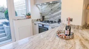 8 Crown Lane - Image 3