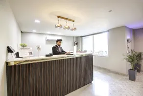 Saltstayz Select - Near Sohna Road City Center - Image 5