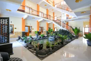Grand Valonia - Image 2