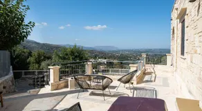 Prinus Country Retreat Apokoronas, heated pool, 13km from the sea - Image 3