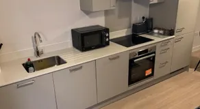Luxury Apartment in Old Trafford - Image 4