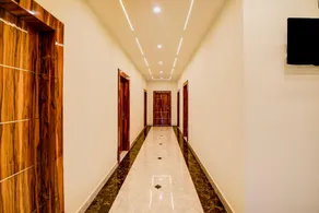 Shree Krishna Palace Hotel - Couple Friendly - Image 2