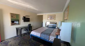Cloud 9 Motel - Cypress, Buena Park - Image 4