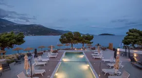 Trizonia Bay Hotel - Image 3