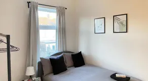 Kisobi Home Bedroom 1 - Image 2