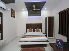 OYO 3202 Hotel Gayatri Residency - Image 4