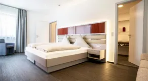 Hennedamm Hotel - Image 2