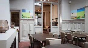 Luxueus vakantiehuis in hartje Ronse met 7 slaapkamers & badkamers - Image 2