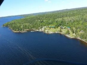 Sydney Lake Lodge - Image 5