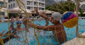 Ring Beach Hotel - Image 4