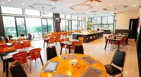 Sea Garden Hotel - Image 4