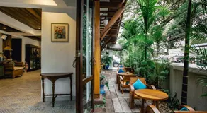 Gavill15 Classic Boutique House - Image 2