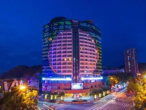 Ausotel Hotel - Image 2