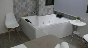 HOSTAL LETTO DAL MARE - Image 3