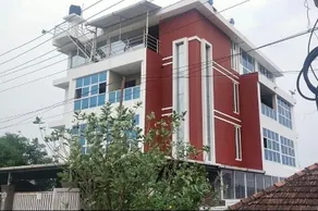 Vinayaka House - A Luxurious Duplex Home - Image 5
