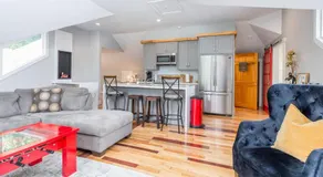 Old Lytle Cove Rd - Upper Unit - Image 2