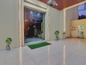 Flagship Hotel Dcrest - Image 2