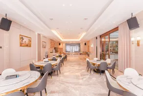 Vienna Hotel - Image 4