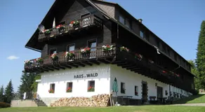 Hotel Garni Haus am Wald - Image 3